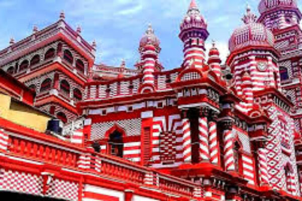 Red Mosque ( Jami Ul – Alfar Mosque )